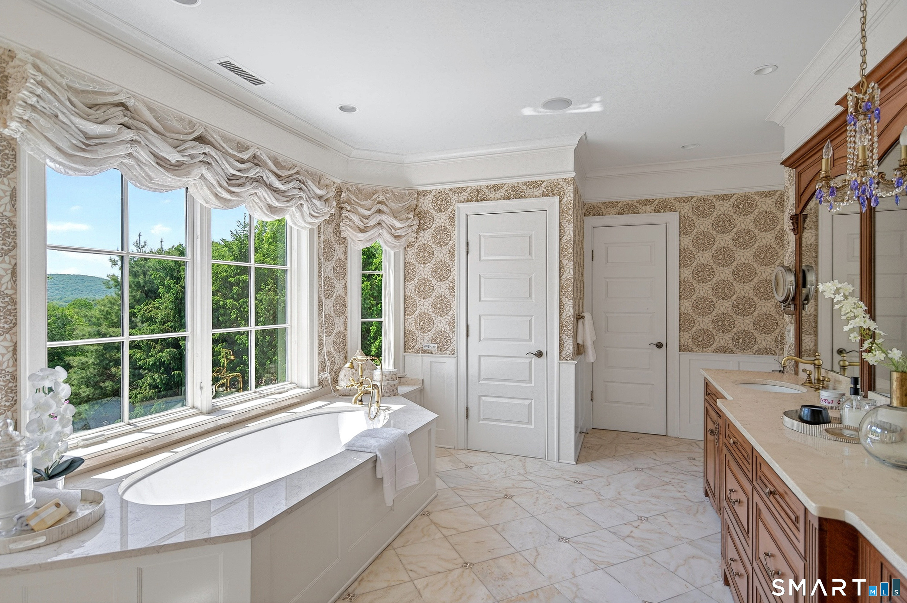 49 Middle River Road Danbury, CT 06811 - Photo 26 of 40