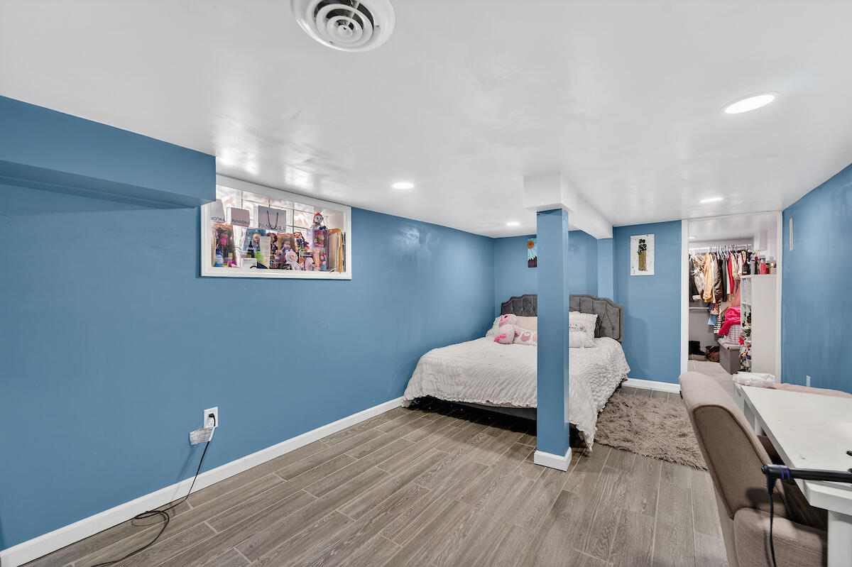 1006 83rd Street Kenosha, WI 53143 - Photo 17 of 27 DSC00682