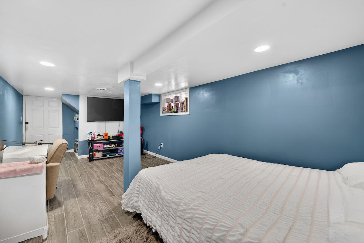 1006 83rd Street Kenosha, WI 53143 - Photo 18 of 27 DSC00690