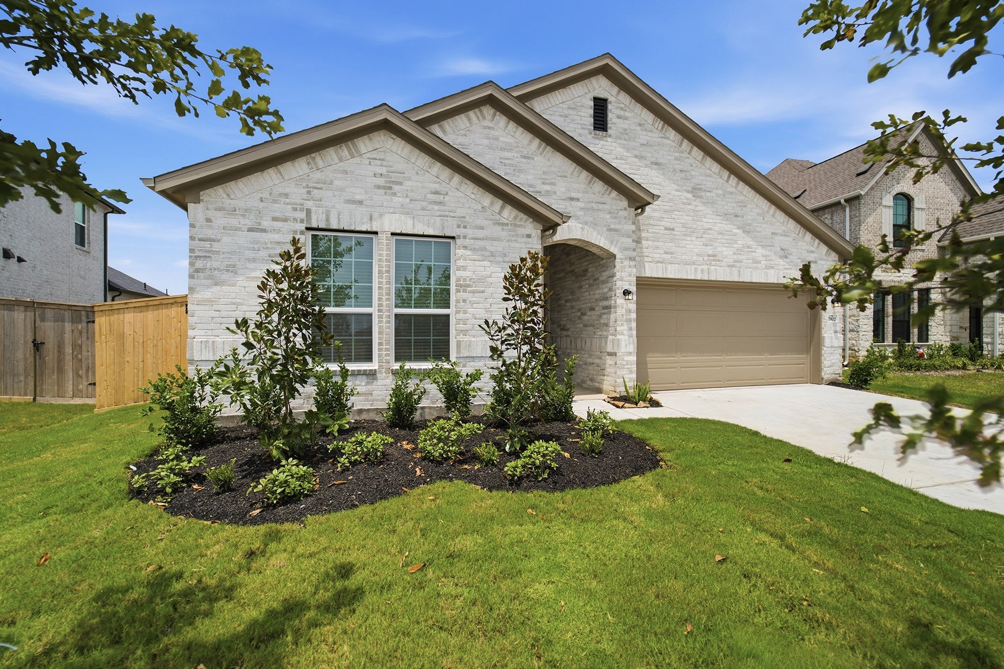 7902 Jasper Mdws Way Angleton, TX 77515 - Photo 3 of 25 Gallery Image 3