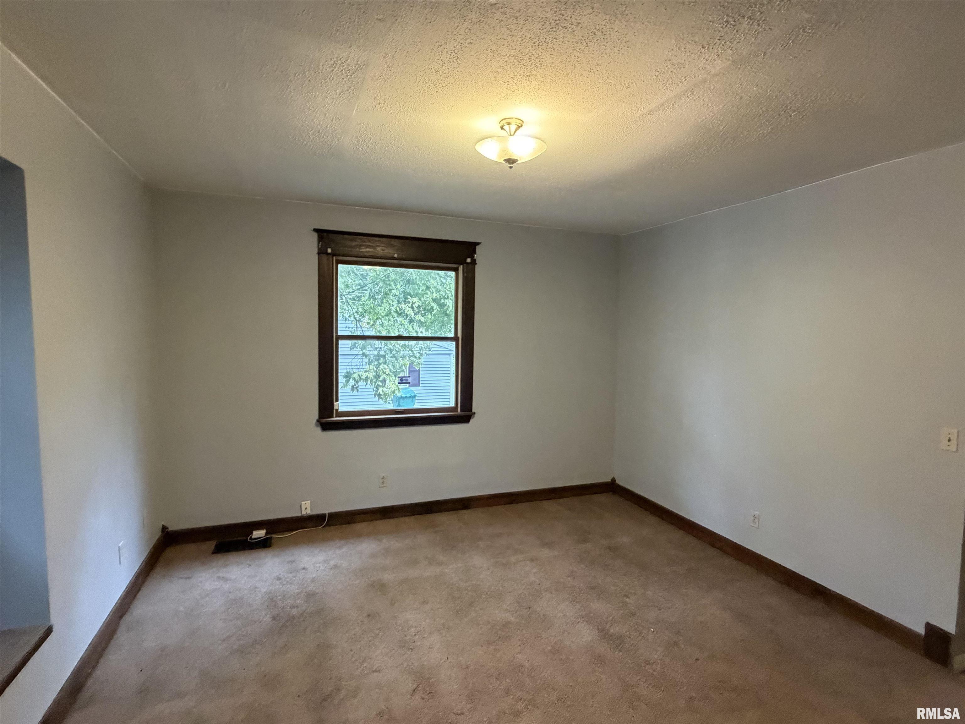 1205 East Converse Street Springfield, IL 62702 - Photo 11 of 16