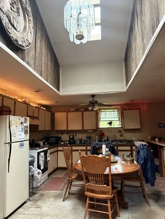 $890,000 | 199 R B K Lane, Bethpage, TN 37022