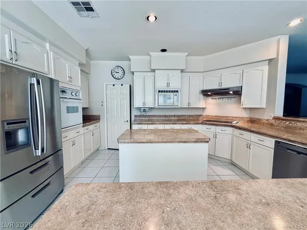 $3,995 | 2429 Tour Edition Drive, Henderson, NV 89074