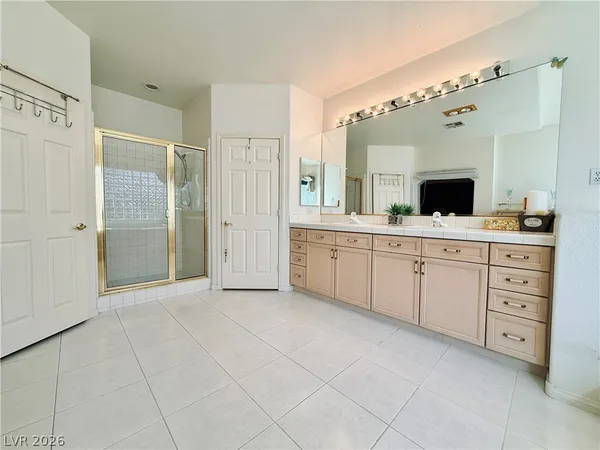 $3,995 | 2429 Tour Edition Drive, Henderson, NV 89074