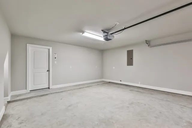 $3,000 | 10828 Brittmoore Oaks Place, Houston, TX 77043