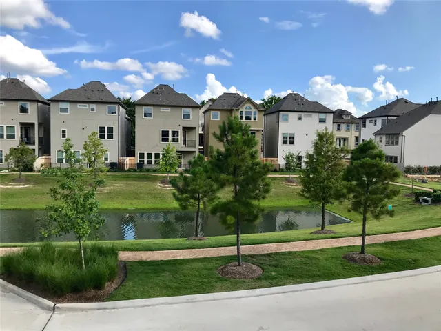 $3,000 | 10828 Brittmoore Oaks Place, Houston, TX 77043