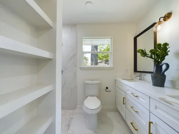 $3,200 | 2231 Latexo Drive, Houston, TX 77018