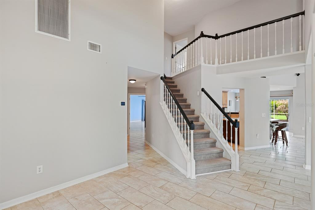 5208 Laurel Pointe Drive Valrico, FL 33596 - Photo 5 of 61 a view of entryway
