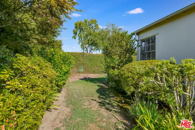 $8,300 | 11951 Landale Street, Studio City, CA 91607