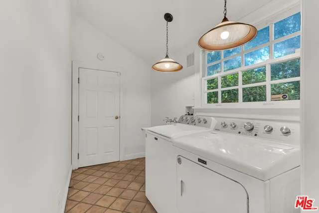 $8,300 | 11951 Landale Street, Studio City, CA 91607