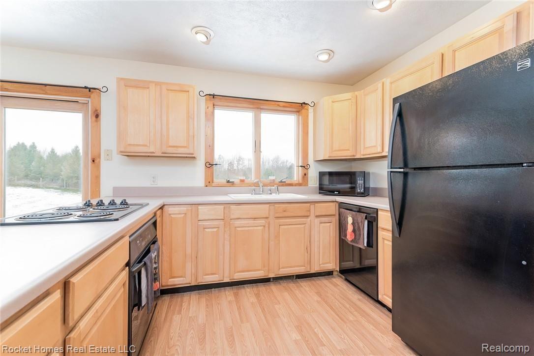 12910 Onondaga Road Onondaga, MI 49264 - Photo 8 of 31 007-photo-kitchen-6524865.jpg