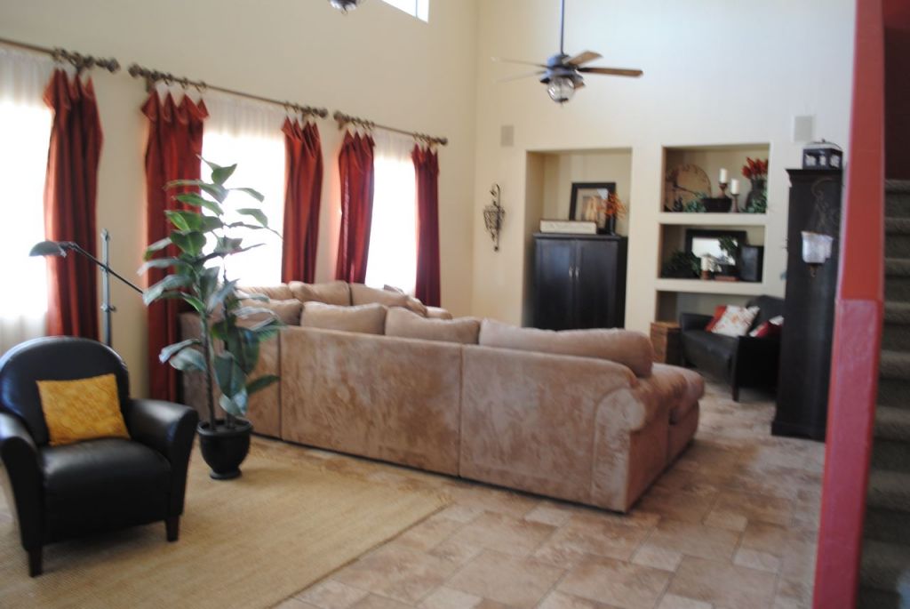 3353 East Warbler Road Gilbert, AZ 85297 - Photo 3 of 7 Great room