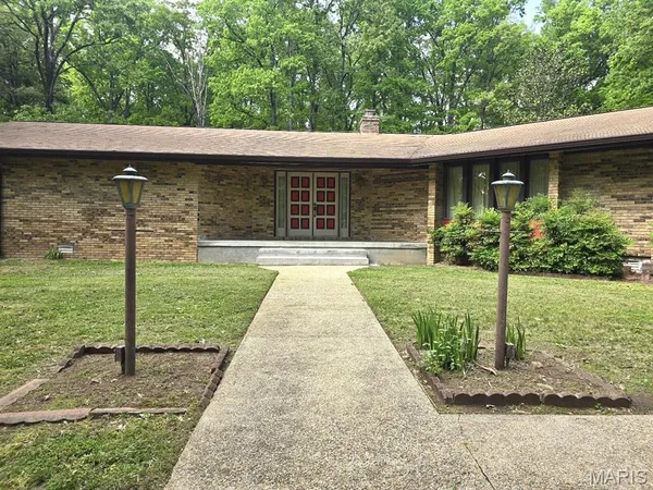 $255,000 | 16043 County Road 624, Dexter, MO 63841