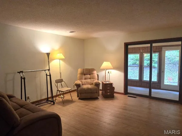 $255,000 | 16043 County Road 624, Dexter, MO 63841