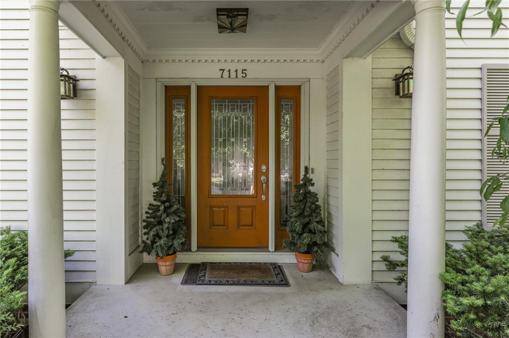 7115 Dean Road Indianapolis, IN 46250 - Photo 3 of 44
