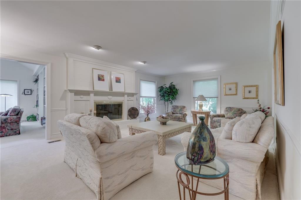 7115 Dean Road Indianapolis, IN 46250 - Photo 5 of 44