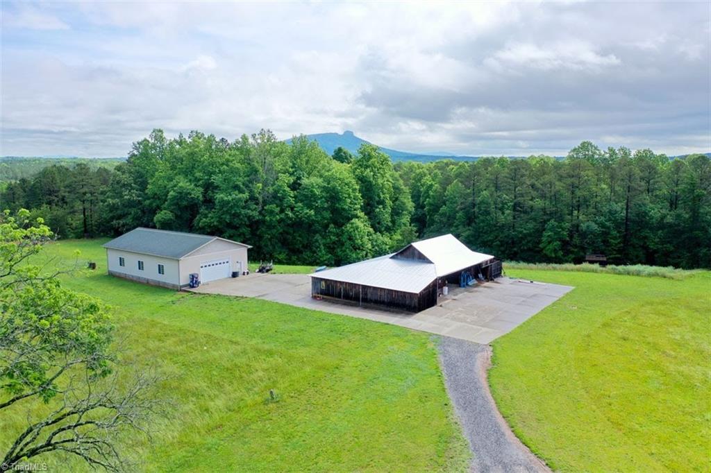 2139 Quaker Church Road Siloam, NC 27047 - Photo 6 of 33