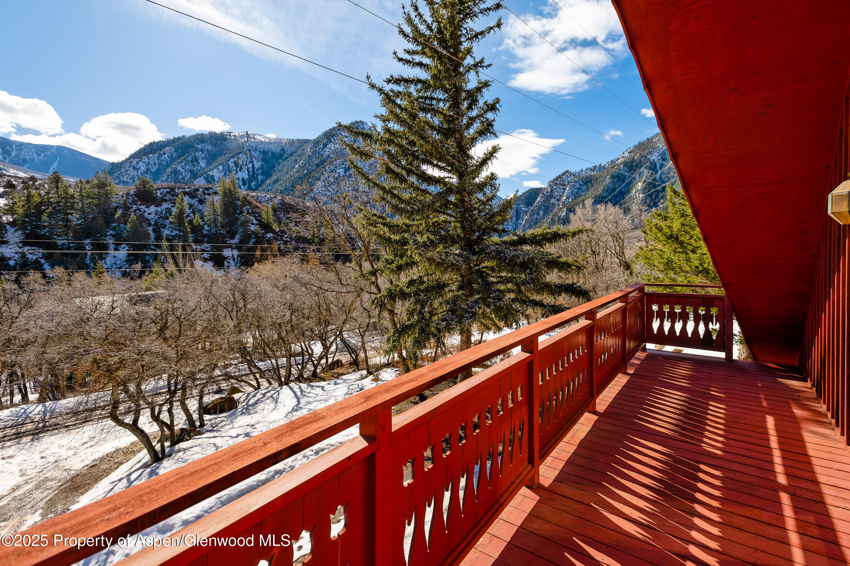 189 Ute Trail Carbondale, CO 81623 - Photo 16 of 76 a balcony with wooden floor and mountain view