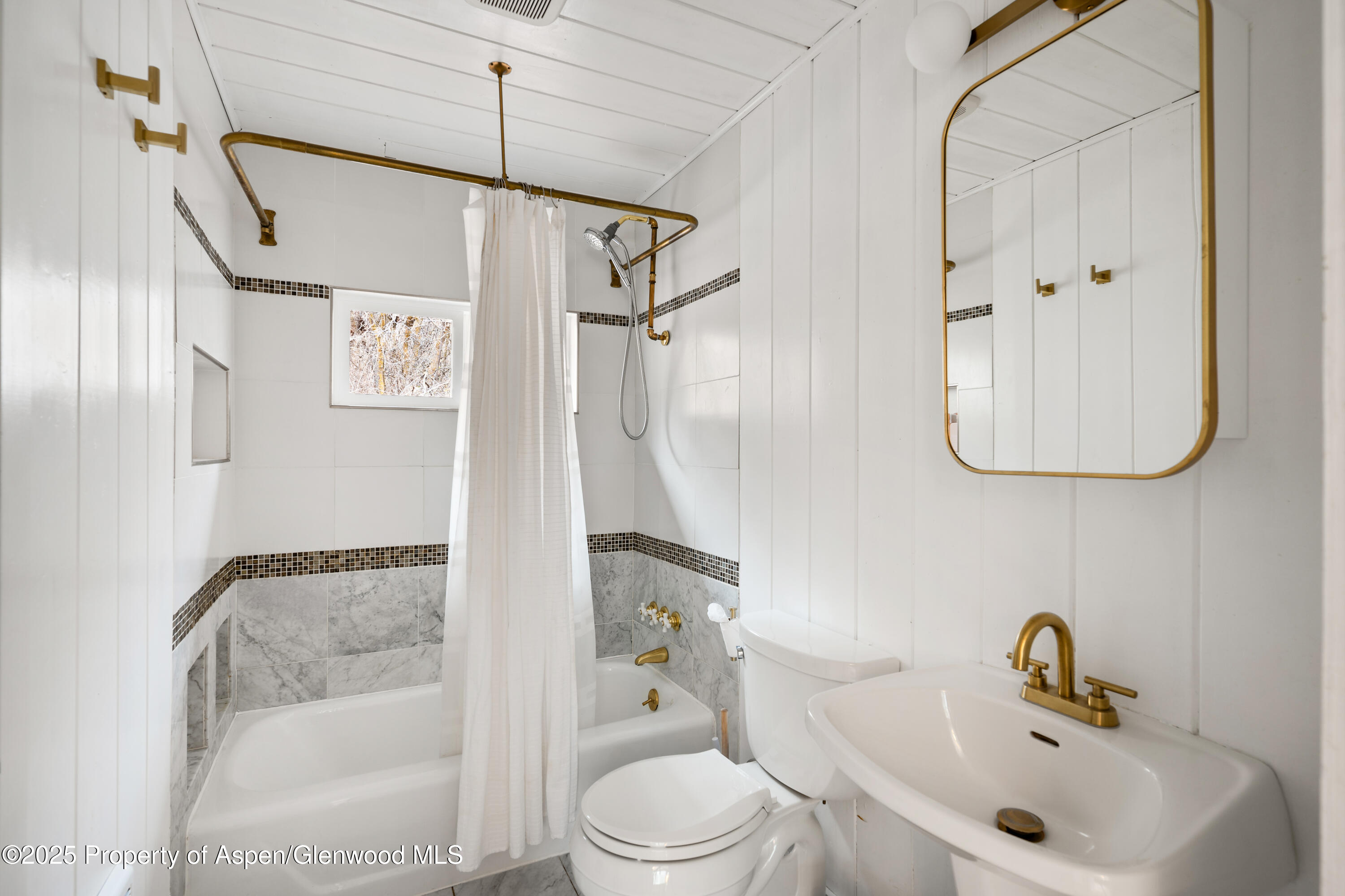 189 Ute Trail Carbondale, CO 81623 - Photo 47 of 76 a bathroom with a sink a toilet and shower