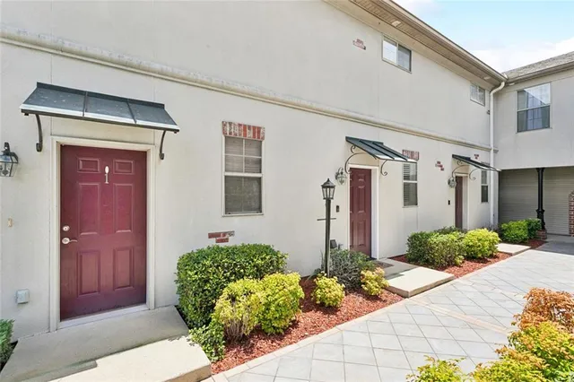 $129,900 | 4512 Pontchartrain Drive, Unit 2, Slidell, LA 70458