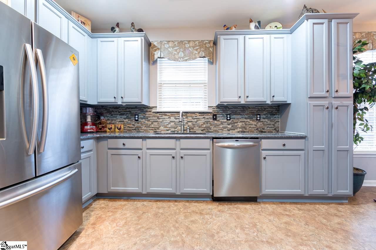 201 Lansfair Way Greenville, SC 29607 - Photo 5 of 36 Gallery Image 5