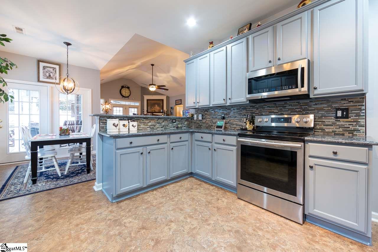 201 Lansfair Way Greenville, SC 29607 - Photo 6 of 36 Gallery Image 6