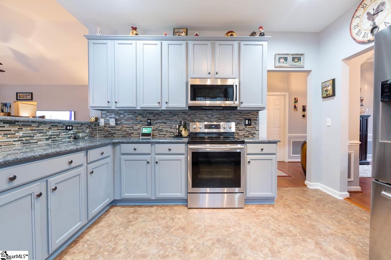 201 Lansfair Way Greenville, SC 29607 - Photo 7 of 36 Gallery Image 7