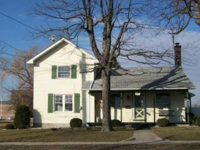627 East Main Street Butler, IN 46721 - Photo 1 of 8