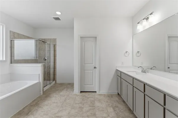 $374,900 | 1253 Sabine River Lane, Springtown, TX 76082