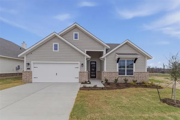 $374,900 | 1253 Sabine River Lane, Springtown, TX 76082