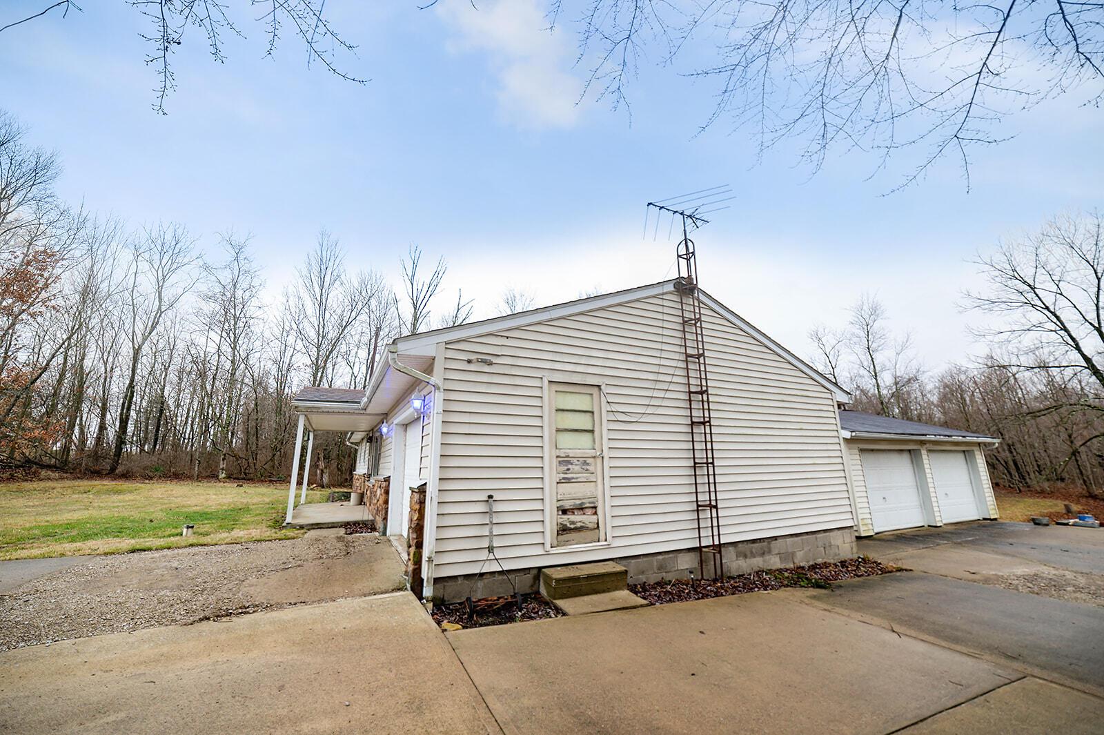 2155 Elder Road Northeast Lancaster, OH 43130 - Photo 5 of 29 DSC_2276