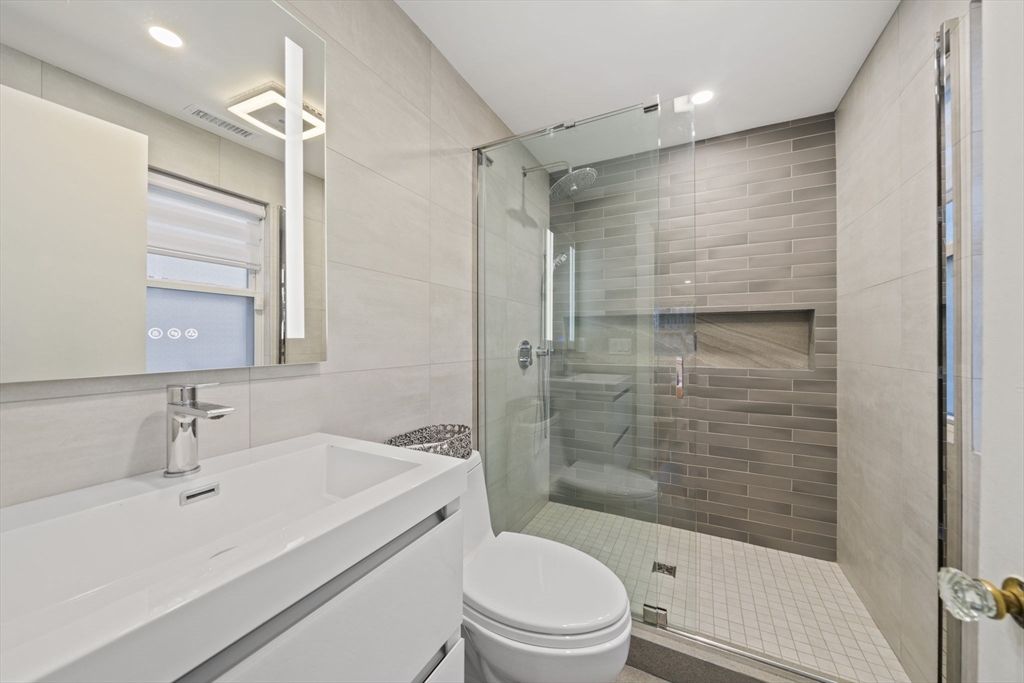 52 Heatherland Road Newton, MA 02461 - Photo 13 of 23