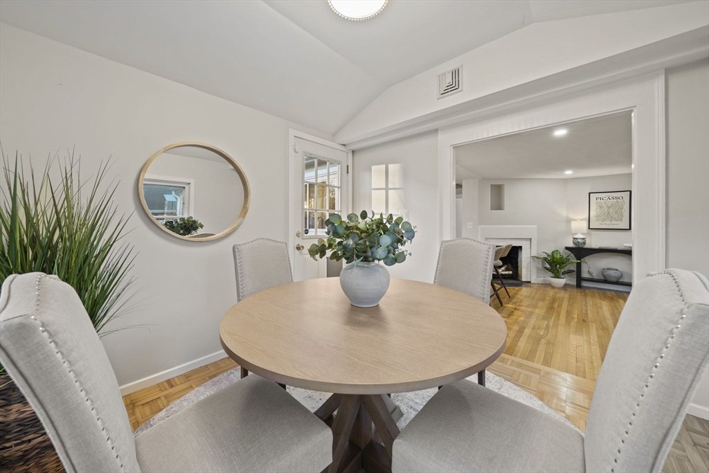 52 Heatherland Road Newton, MA 02461 - Photo 8 of 23