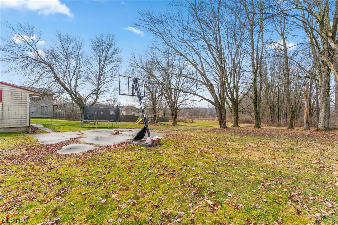 1470 Collar Price Road Hubbard, OH 44425 - Photo 23 of 23 View of yard featuring a patio