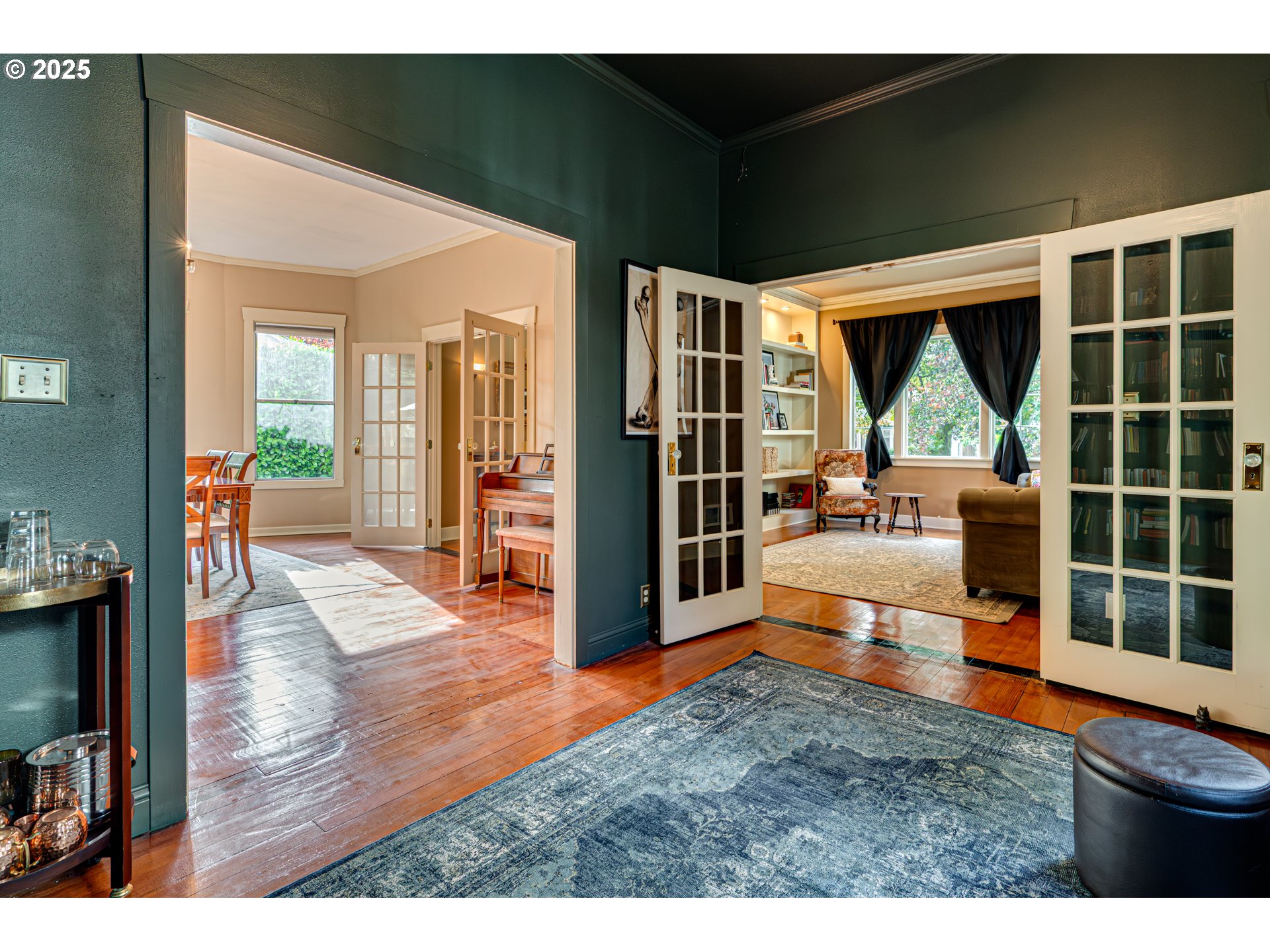 1626 21st Avenue Longview, WA 98632 - Photo 17 of 42 a living room with furniture and a large window