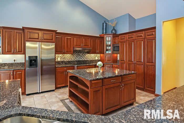 6395 Eagle Ridge Road Bettendorf, IA 52722 - Photo 12 of 24 Gallery Image 12