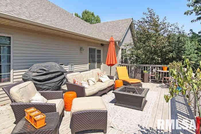 6395 Eagle Ridge Road Bettendorf, IA 52722 - Photo 4 of 24 Gallery Image 4