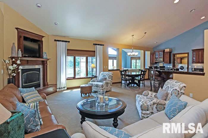 6395 Eagle Ridge Road Bettendorf, IA 52722 - Photo 6 of 24 Gallery Image 6