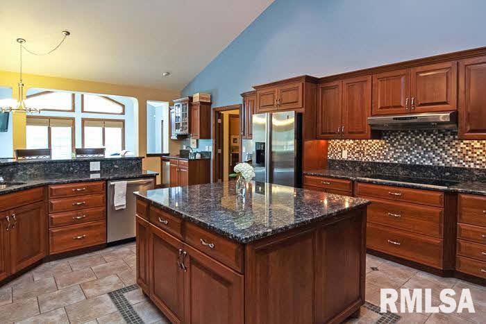 6395 Eagle Ridge Road Bettendorf, IA 52722 - Photo 7 of 24 Gallery Image 7