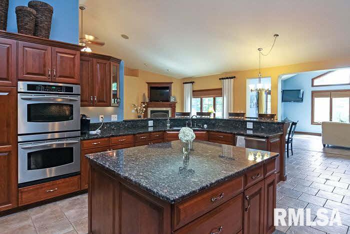 6395 Eagle Ridge Road Bettendorf, IA 52722 - Photo 8 of 24 Gallery Image 8