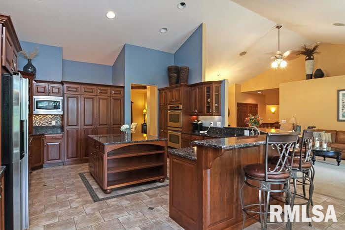 6395 Eagle Ridge Road Bettendorf, IA 52722 - Photo 10 of 24 Gallery Image 10