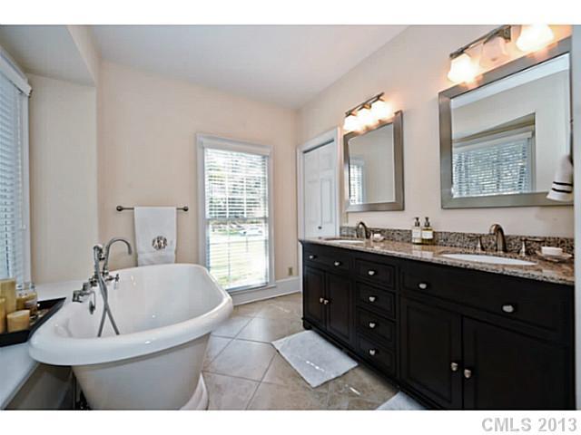 2900 Cross Country Road Charlotte, NC 28270 - Photo 9 of 16 Gallery Image 9