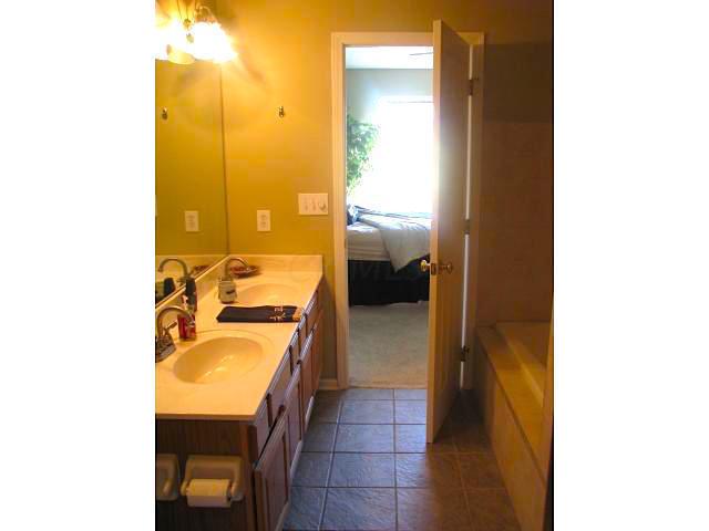 357 Sycamore Ridge Way Columbus, OH 43230 - Photo 10 of 11