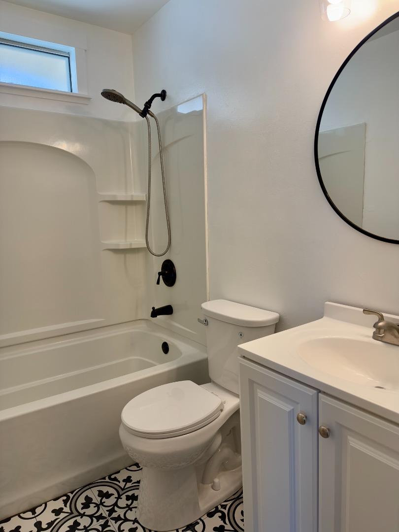 1640 Ukiah Way Salinas, CA 93906 - Photo 18 of 34