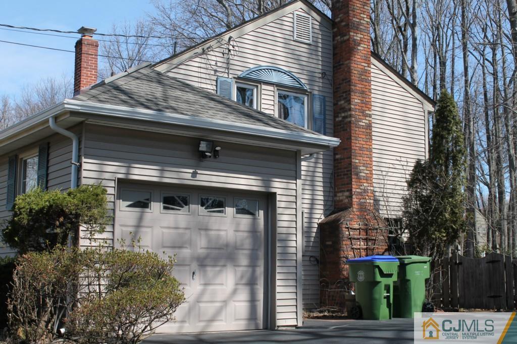 10 Greenwich Road Edison, NJ 08820 - Photo 21 of 25 a front view of a house with garden