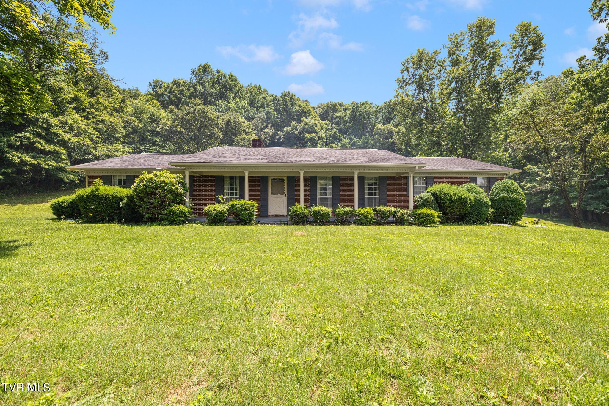 1013 Creasy Road Jonesborough, TN 37659 - Photo 1 of 54 IMG_8628