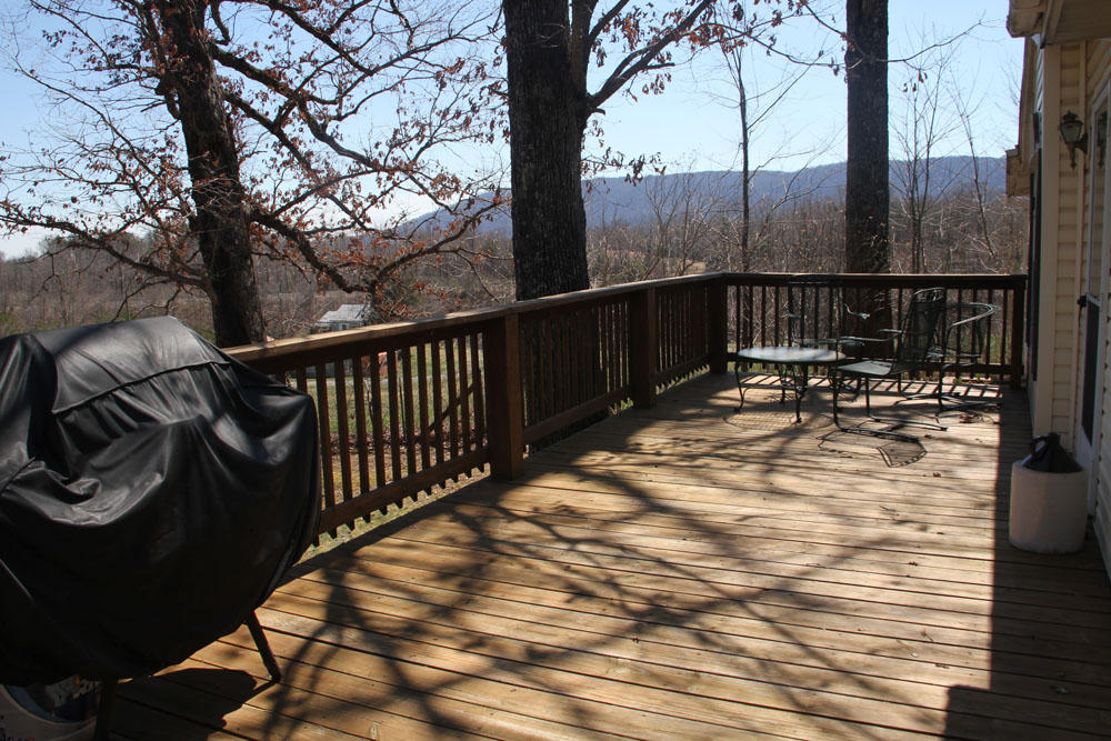 1084 Treasure Lane Blue Ridge, VA 24064 - Photo 10 of 37 a view of balcony and deck