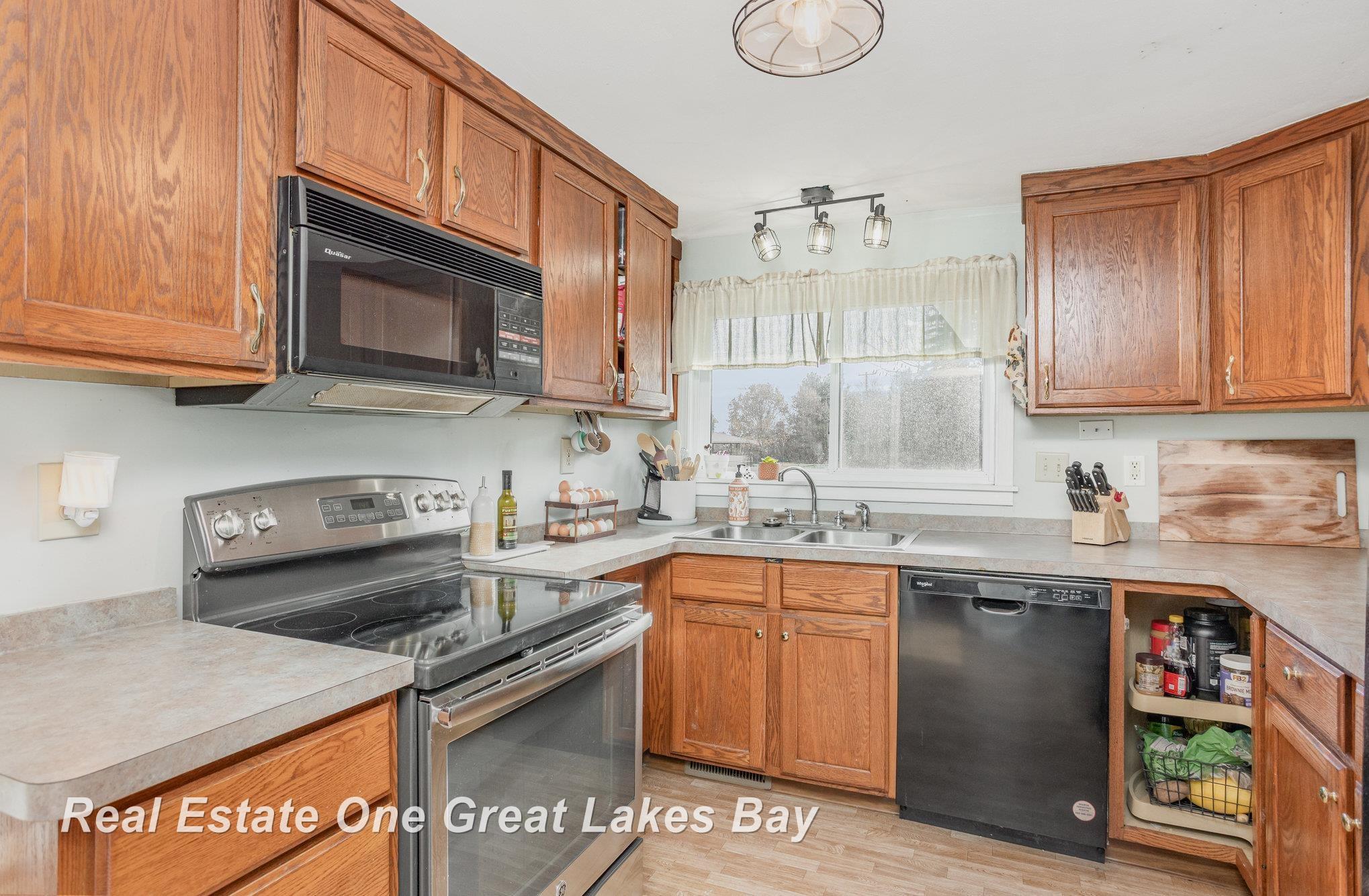 2618 Arenac State Road Standish, MI 48658 - Photo 12 of 26