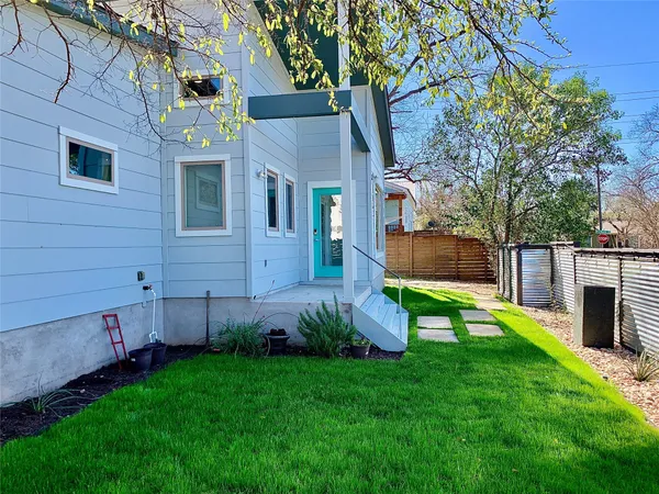 $2,950 | 1163 Alamo Street, Austin, TX 78702