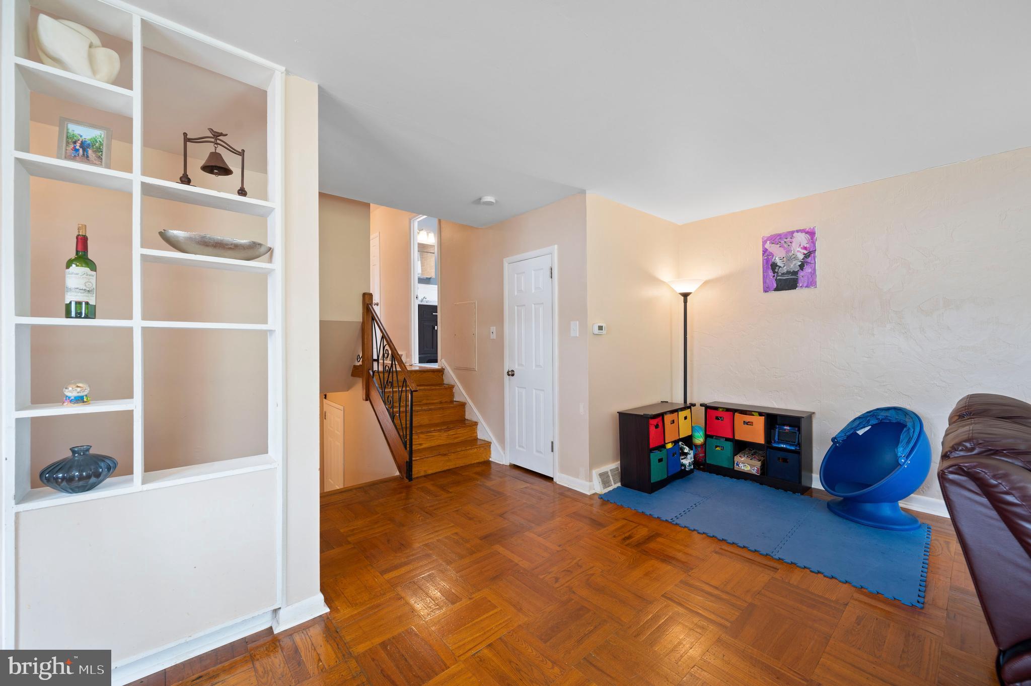 21 Juniper Road Havertown, PA 19083 - Photo 8 of 24 Wide Open Living Area